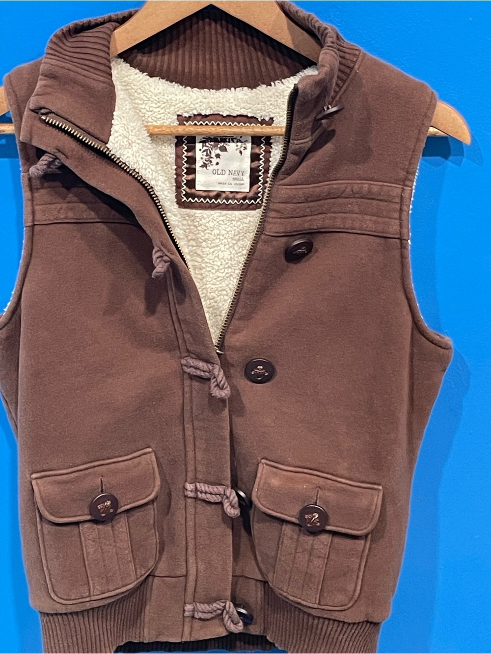 Old Navy Brown Sherpa Vest with Toggle Closure Women’s Small